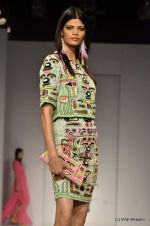 Model walk the ramp for Pia Pauro Show at Wills Lifestyle India Fashion Week 2012 day 5 on 10th Oct 2012 (104).JPG