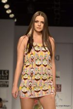Model walk the ramp for Pia Pauro Show at Wills Lifestyle India Fashion Week 2012 day 5 on 10th Oct 2012 (16).JPG