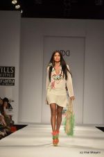 Model walk the ramp for Pia Pauro Show at Wills Lifestyle India Fashion Week 2012 day 5 on 10th Oct 2012 (3).JPG