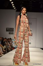 Model walk the ramp for Pia Pauro Show at Wills Lifestyle India Fashion Week 2012 day 5 on 10th Oct 2012 (54).JPG