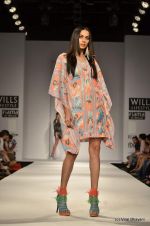 Model walk the ramp for Pia Pauro Show at Wills Lifestyle India Fashion Week 2012 day 5 on 10th Oct 2012 (74).JPG