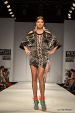 Model walk the ramp for Pia Pauro Show at Wills Lifestyle India Fashion Week 2012 day 5 on 10th Oct 2012 (77).JPG