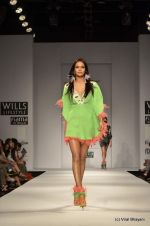 Model walk the ramp for Pia Pauro Show at Wills Lifestyle India Fashion Week 2012 day 5 on 10th Oct 2012 (81).JPG