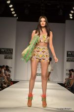 Model walk the ramp for Pia Pauro Show at Wills Lifestyle India Fashion Week 2012 day 5 on 10th Oct 2012 (9).JPG