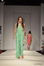 Model walk the ramp for Pia Pauro Show at Wills Lifestyle India Fashion Week 2012 day 5 on 10th Oct 2012 (90).JPG