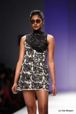 Model walk the ramp for Raj Shroff Show at Wills Lifestyle India Fashion Week 2012 day 5 on 10th Oct 2012 (160).JPG