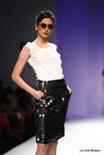 Model walk the ramp for Raj Shroff Show at Wills Lifestyle India Fashion Week 2012 day 5 on 10th Oct 2012 (190).JPG