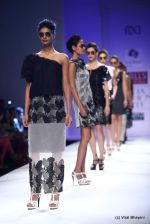 Model walk the ramp for Raj Shroff Show at Wills Lifestyle India Fashion Week 2012 day 5 on 10th Oct 2012 (206).JPG