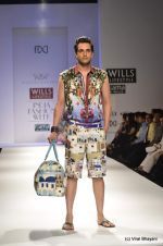 Model walk the ramp for Rajdeep Ranawat Show at Wills Lifestyle India Fashion Week 2012 day 5 on 10th Oct 2012 (21).JPG