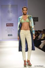 Model walk the ramp for Rajdeep Ranawat Show at Wills Lifestyle India Fashion Week 2012 day 5 on 10th Oct 2012 (9).JPG