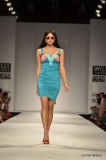 Model walk the ramp for Shivan and Narresh Show at Wills Lifestyle India Fashion Week 2012 day 5 on 10th Oct 2012 (120).JPG
