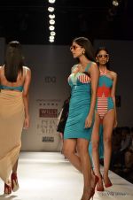 Model walk the ramp for Shivan and Narresh Show at Wills Lifestyle India Fashion Week 2012 day 5 on 10th Oct 2012 (130).JPG
