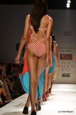 Model walk the ramp for Shivan and Narresh Show at Wills Lifestyle India Fashion Week 2012 day 5 on 10th Oct 2012 (135).JPG