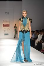 Model walk the ramp for Solatee by Sulakshana Show at Wills Lifestyle India Fashion Week 2012 day 5 on 10th Oct 2012 (35).JPG