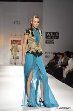 Model walk the ramp for Solatee by Sulakshana Show at Wills Lifestyle India Fashion Week 2012 day 5 on 10th Oct 2012 (36).JPG