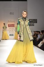 Model walk the ramp for Solatee by Sulakshana Show at Wills Lifestyle India Fashion Week 2012 day 5 on 10th Oct 2012 (4).JPG