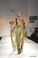 Model walk the ramp for Solatee by Sulakshana Show at Wills Lifestyle India Fashion Week 2012 day 5 on 10th Oct 2012 (50).JPG