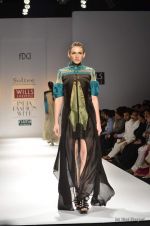 Model walk the ramp for Solatee by Sulakshana Show at Wills Lifestyle India Fashion Week 2012 day 5 on 10th Oct 2012 (59).JPG