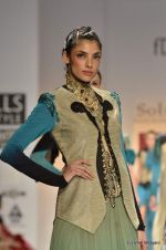 Model walk the ramp for Solatee by Sulakshana Show at Wills Lifestyle India Fashion Week 2012 day 5 on 10th Oct 2012 (97).JPG