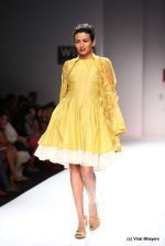 Model walk the ramp for Virtues Show at Wills Lifestyle India Fashion Week 2012 day 5 on 10th Oct 2012 (154).JPG