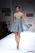 Model walk the ramp for Virtues Show at Wills Lifestyle India Fashion Week 2012 day 5 on 10th Oct 2012 (212).JPG