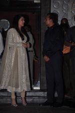 Aishwarya Rai Bachchan at Amitabh Bachchan_s 212 Bday bash on 11th Oct 2012 (45).JPG