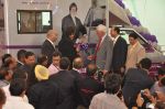 Amitabh Bachchan celebrates birthday at Seven Hills on 11th Oct 2012 (63).JPG