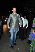 at Kareena Kapoor_s sangeet ceremony in Mumbai on 14th Oct 2012 (17).JPG