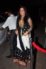 at Kareena Kapoor_s sangeet ceremony in Mumbai on 14th Oct 2012 (20).JPG