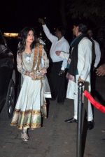 at Kareena Kapoor_s sangeet ceremony in Mumbai on 14th Oct 2012 (26).JPG