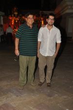 David Dhawan at Sanjay and Manyata Dutt_s Mata Ki Chowki in Bandra, Mumbai on 16th Oct 2012 (16).JPG