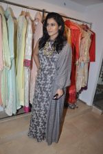 Kajol at designer preview at Zarine Khan_s Fizaa in Juhu, Mumbai on 17th Oct 2012 (106).JPG