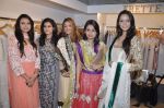Kajol at designer preview at Zarine Khan_s Fizaa in Juhu, Mumbai on 17th Oct 2012 (98).JPG