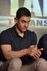 Aamir Khan at the music launch of film Talaash in Mumbai on 18th Oct 2012 (212).JPG