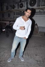 John Abraham at Student of the year special screening in PVR, Mumbai on 18th Oct 2012 (55).JPG