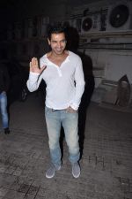 John Abraham at Student of the year special screening in PVR, Mumbai on 18th Oct 2012 (56).JPG