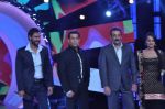 Ajay Devgan, Sonakshi Sinha, Sanjay Dutt, Salman Khan on the sets of Bigg Boss 6 in Lonavla, Mumbai on 19th Oct 2012 (67).JPG