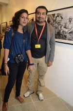 Anurag Kashyap at Ragu Rai_s photo exhibition presented by Vacheron in ICIA, Mumbai on 20th Oct 2012 (89).JPG
