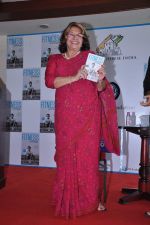 Helen at the launch of Abhishek Sharma_s Fitness on the go book in MCA on 20th Oct 2012 (47).JPG