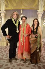 Shabana Azmi at Sahchari foundation show by designer Meera and Musaffar Ali on 22nd Oct 2012 (171).JPG