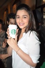 Alia BHatt at Student of the year launch Starbucks new shop in Mumbai on 24th Oct 2012 (86).JPG