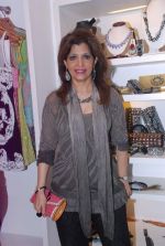 Bina Aziz at Azeem Khan accessories launch in Mumbai on 24th Oct 2012 (171).JPG