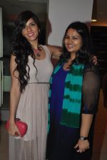 Nishka Lulla at Le15 Patisserie-Nachiket Barve event in Mumbai on 25th Oct 2012 (16).JPG