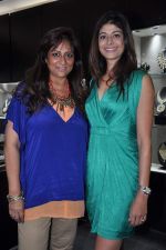 Pooja Batra at the launch of Begani jewels in Huges Road, Mumbai on 26th Oct 2012 (17).JPG