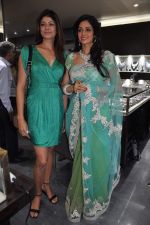 Sridevi at the launch of Begani jewels in Huges Road, Mumbai on 26th Oct 2012 (79).JPG