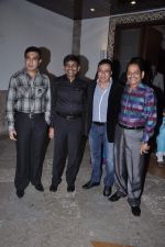 at Pahlaj Nahlani_s sons wedding reception in Mumbai on 26th Oct 2012 (94).JPG