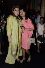 Beenu Bawa & Akanksha Nanda at Good Earth Unveils their Farah Baksh Design Collection 2012-2013 in Lower Parel,Mumbai on 27th Oct 2012.JPG