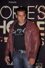 Salman Khan at People_s Choice Awards in Mumbai on 27th Oct 2012 (256).JPG