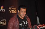 Salman Khan at People_s Choice Awards in Mumbai on 27th Oct 2012 (263).JPG