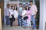 Alia Bhatt, Varun Dhawan, Siddharth Malhotra with Student Of The Year team meets Book My Show contest winners in Dharma Office on 29th Oct 2012 (43).JPG